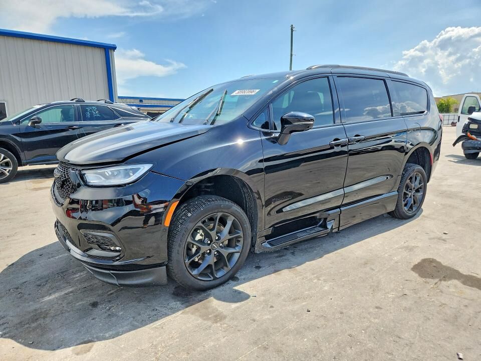 2024 CHRYSLER Pacifica