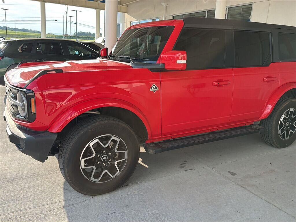 2023 FORD Bronco