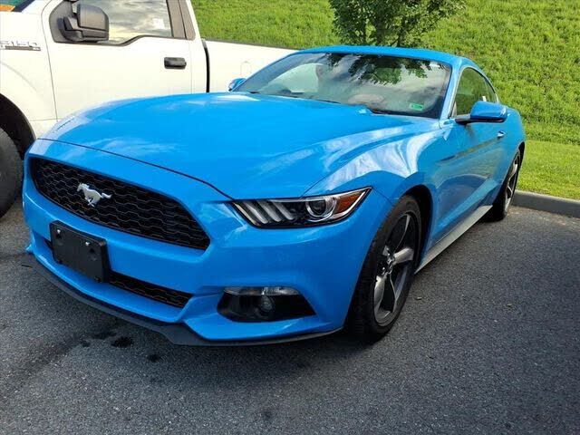 2017 FORD Mustang