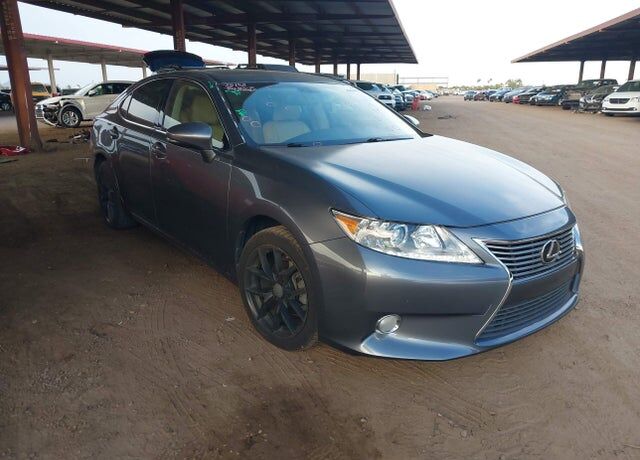 2013 LEXUS ES