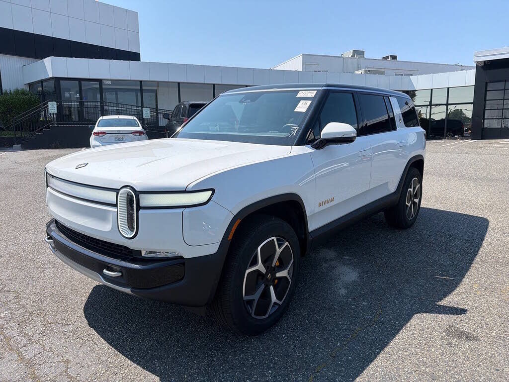 2024 RIVIAN R1S