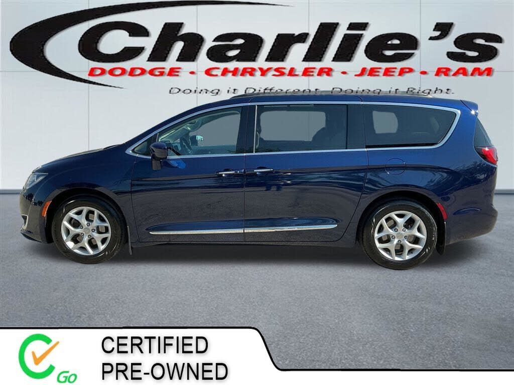 2017 CHRYSLER Pacifica