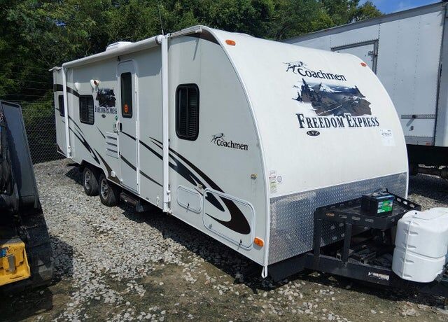 2011 FOREST RIVER Freedom Express