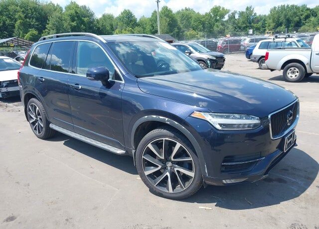 2017 VOLVO XC90