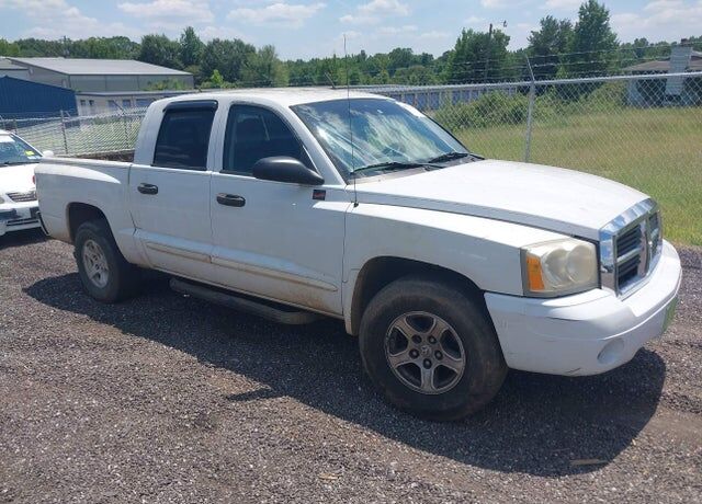 2005 DODGE Dakota