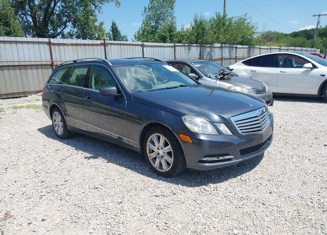 2013 MERCEDES-BENZ E-Class