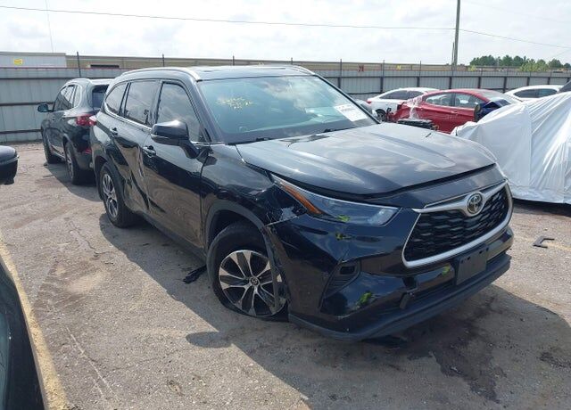 2022 TOYOTA Highlander