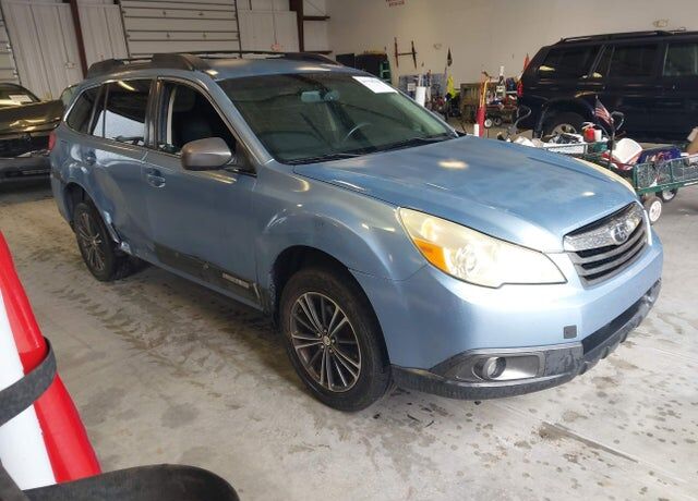 2011 SUBARU Outback