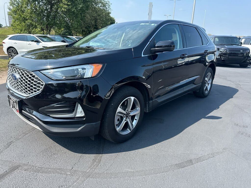 2023 FORD Edge