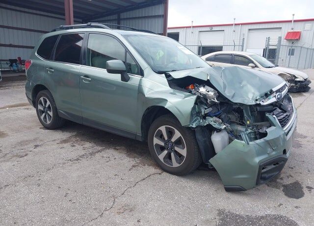 2017 SUBARU Forester
