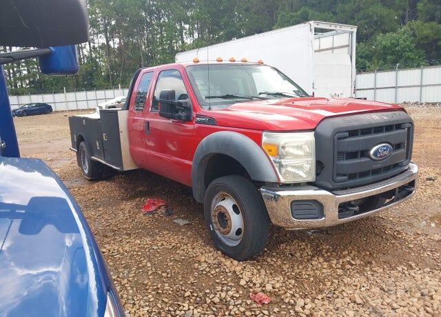 2011 FORD F-550