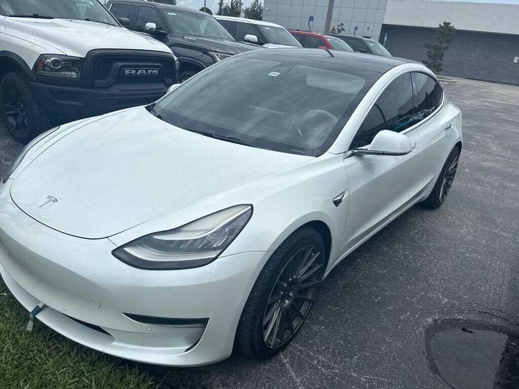 2019 TESLA Model 3
