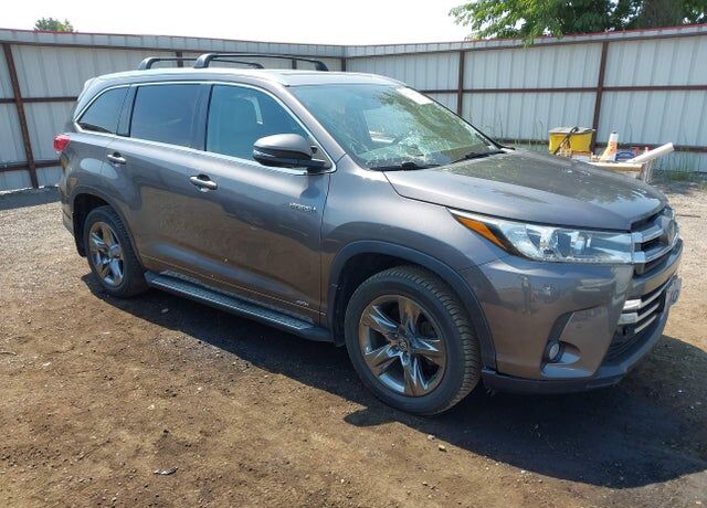 2018 TOYOTA Highlander
