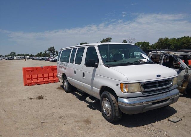 2000 FORD E-350