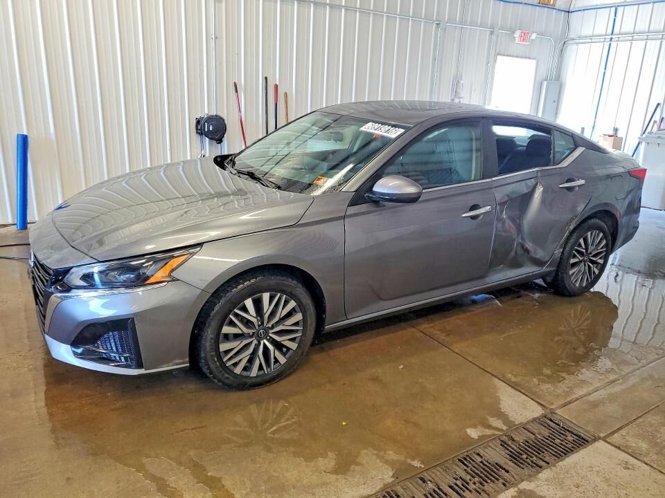 2023 NISSAN Altima