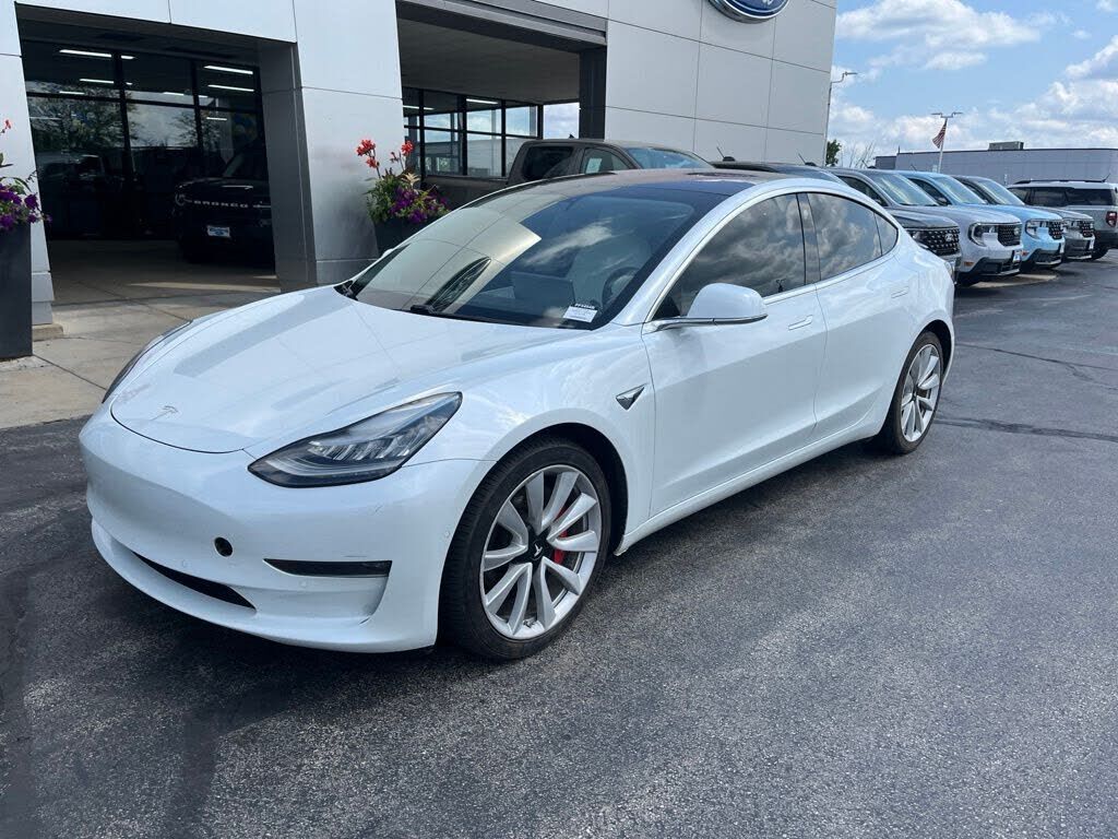 2018 TESLA Model 3