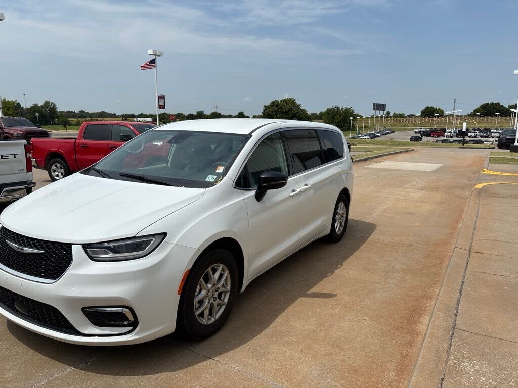 2024 CHRYSLER Pacifica