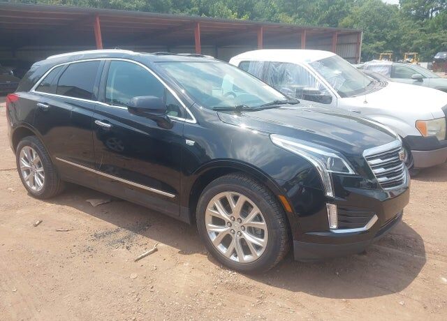 2017 CADILLAC XT5