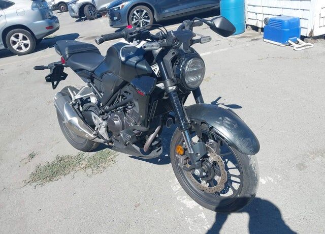 2024 HONDA CB