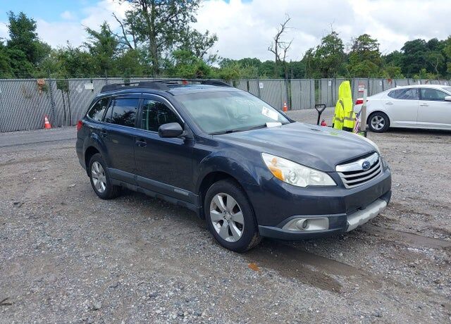 2011 SUBARU Outback