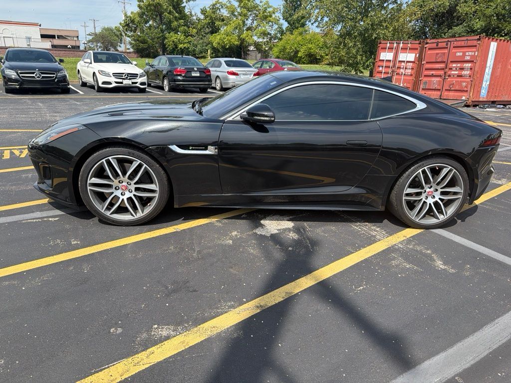 2019 JAGUAR F-Type