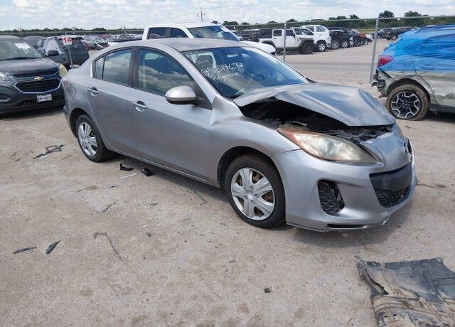 2013 MAZDA Mazda3