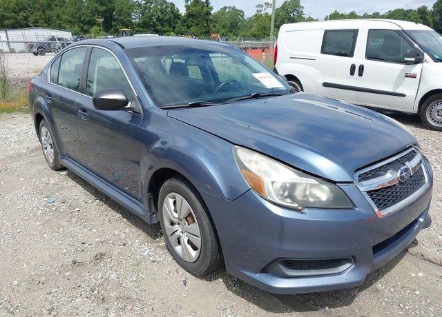 2013 SUBARU Legacy
