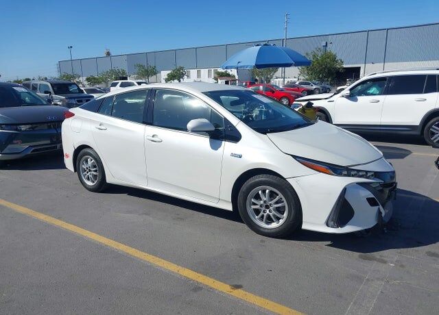 2018 TOYOTA Prius
