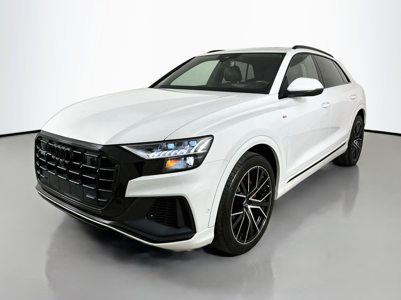 2021 AUDI Q8