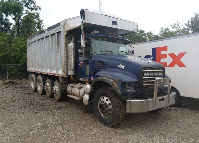 2007 MACK CV
