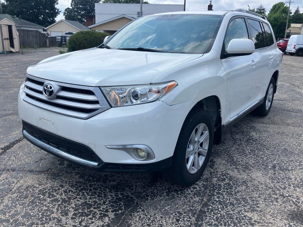 2011 TOYOTA Highlander