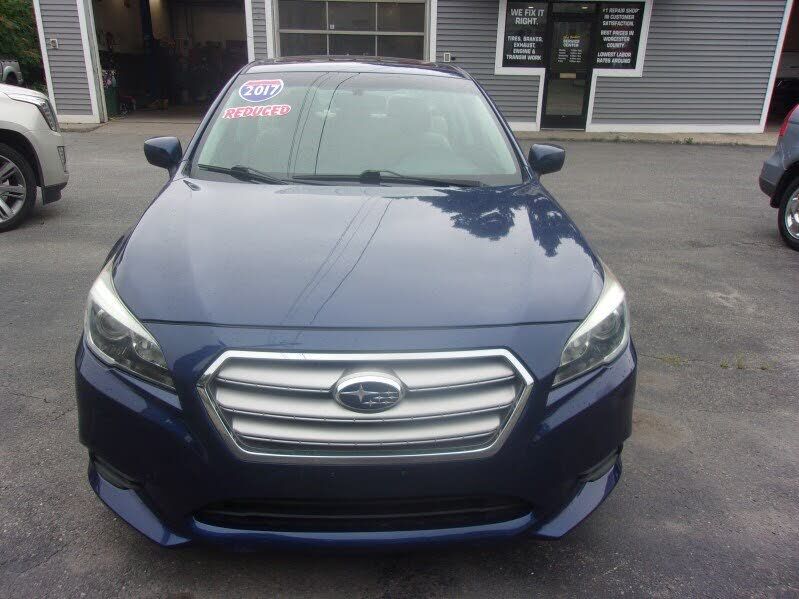 2017 SUBARU Legacy