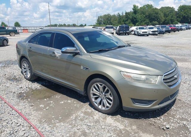 2013 FORD Taurus