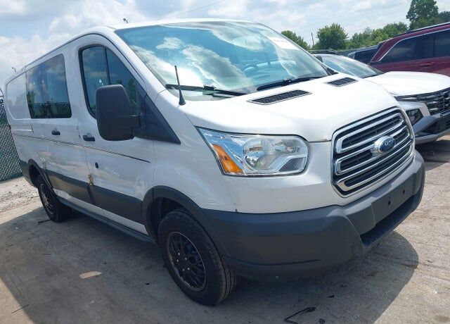 2015 FORD Transit