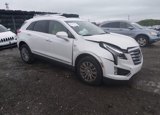 2017 CADILLAC XT5