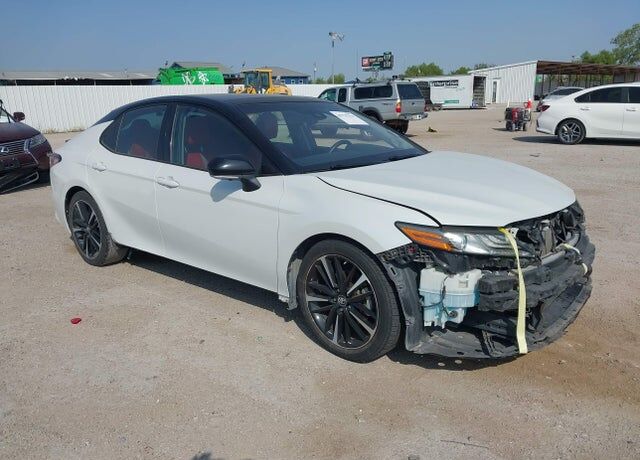 2018 TOYOTA Camry
