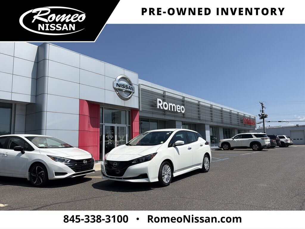 2023 NISSAN Leaf