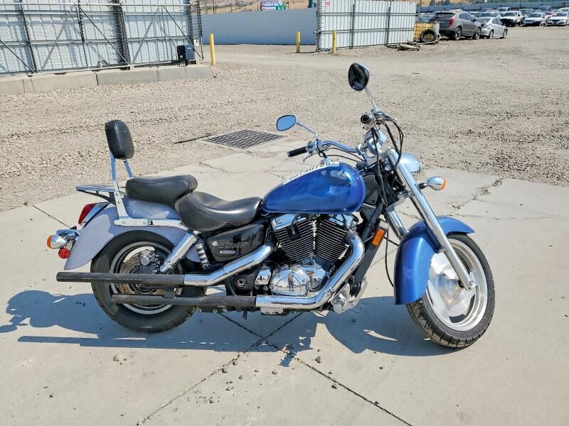 2005 HONDA VT1100C2