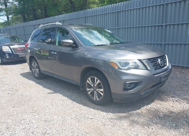 2017 NISSAN Pathfinder