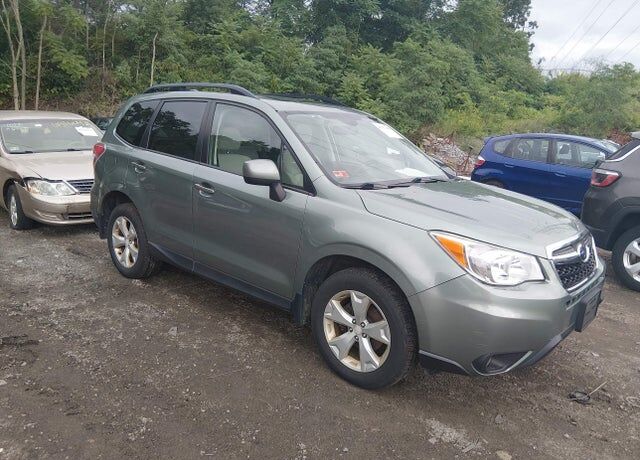 2016 SUBARU Forester