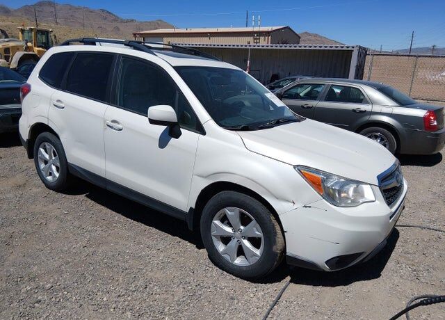 2015 SUBARU Forester