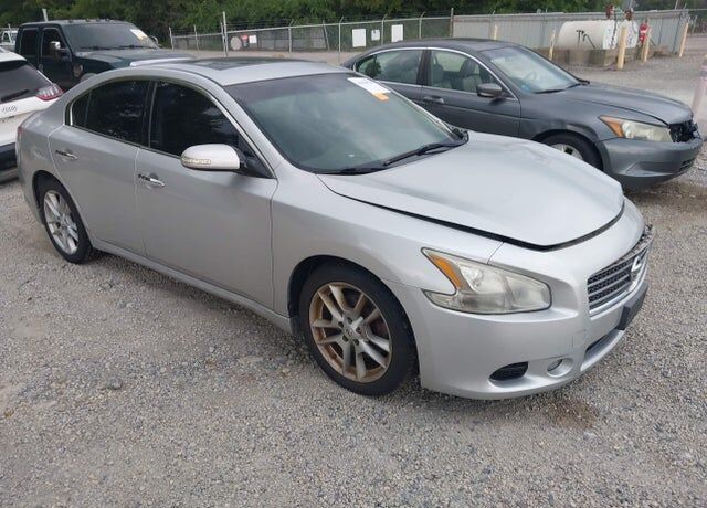 2011 NISSAN Maxima