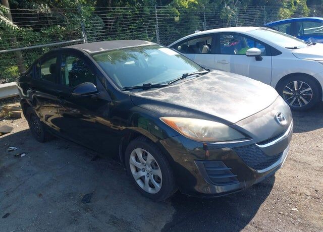 2010 MAZDA Mazda3