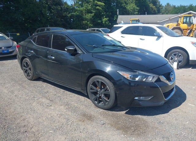 2016 NISSAN Maxima