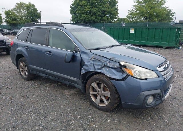2013 SUBARU Outback
