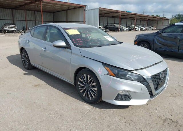 2022 NISSAN Altima