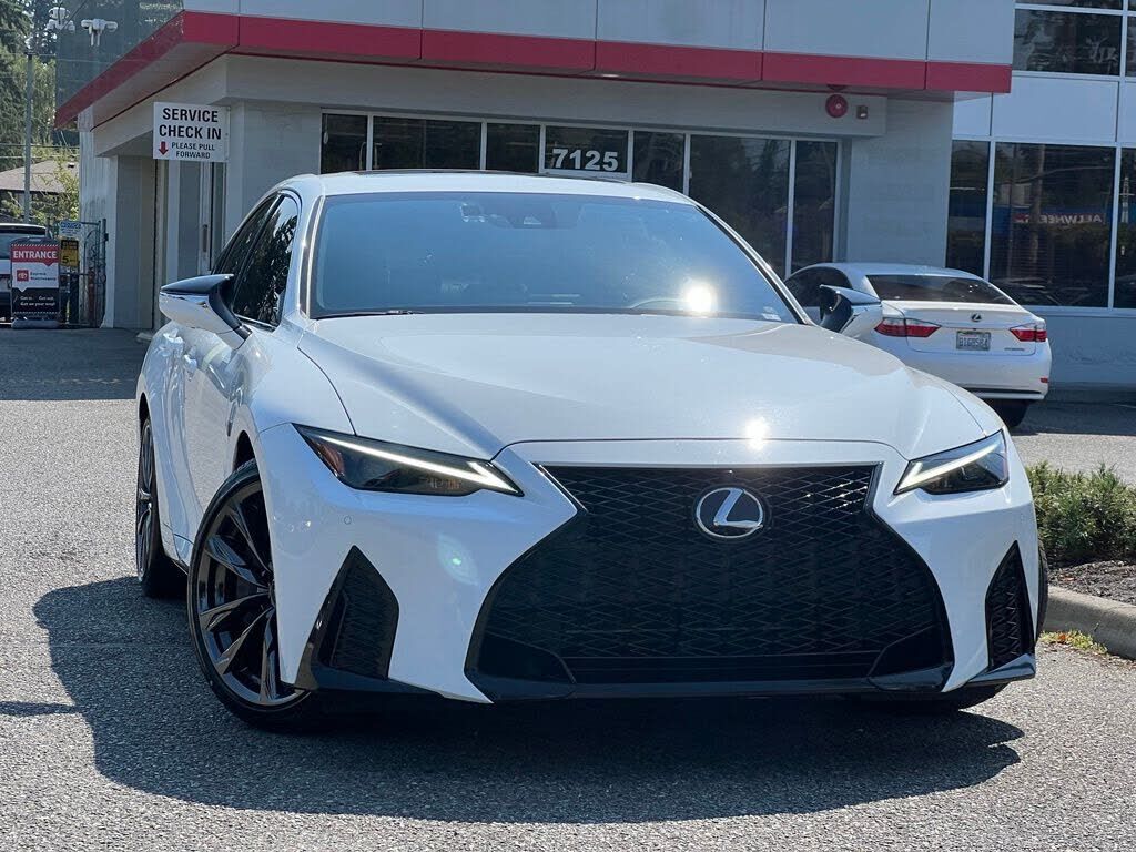 2024 LEXUS IS