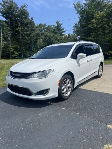 2019 CHRYSLER Pacifica