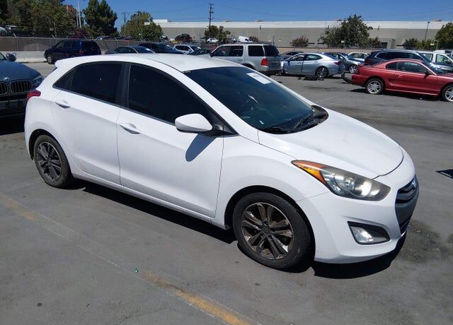 2015 HYUNDAI Elantra