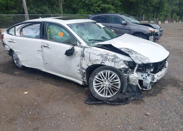2014 LEXUS ES